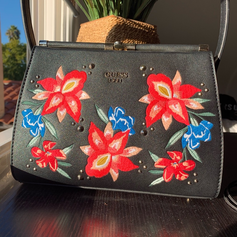 🌺Guess Wallet - Picture 7 of 10